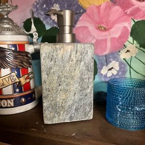 Soap dispenser